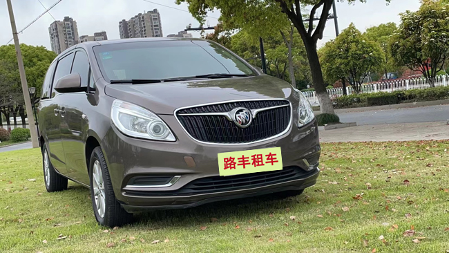 别克商务车